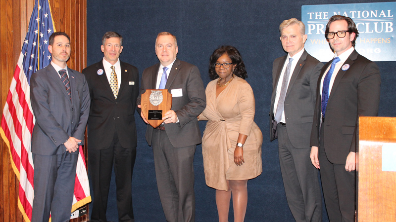 LEO A DALY receives Sustaining Member of the Year from the SAME Washington DC Post